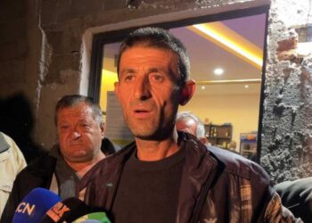 “Më ka zhveshur djalin dhe e ka ngacmuar”/ 40-vjeçari hedh poshtë akuzat për abuzim seksual: Po pata faj më varni në mes të fshatit