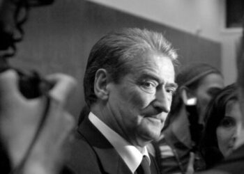 Akuza e deputetit të PS: Berisha ‘doktori’ i dosjeve, kërkonte të bënte ‘gjueti shtrigash’