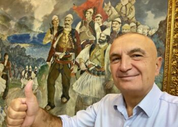 “U çmalla me Isa Boletinin”/ Meta kthehet në presidencë: S’kishte lëvizur. Ia kam marrë Ruçit, më dha kujtime të bukura.