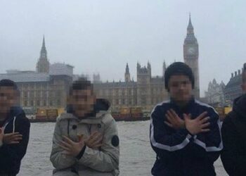 “Të lutem më ndihmo”/ Shqiptari i troket në derë gruas britanike sapo zbret nga gomonia por…