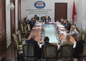 Hapja e dosjeve/ “Ligjet” miratojnë propozimet e Alibeajt dhe PS: Do deklasifikohen ish sigurimsat dhe riverifikim për…!