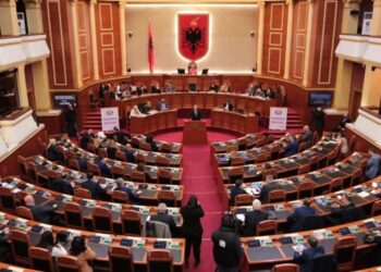“Spiunët”/ PS dhe PD e Alibeajt, gjuhë të përbashkët për hapjen e plotë të dosjeve! Zbardhet amendamenti i dakordësuar