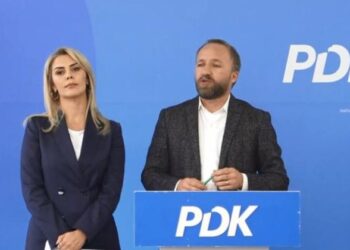 Opozita hedh akuza të rënda: Ministrja përplasi një fëmijë me makinë dhe u shpall e pafajshme