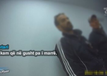 U ‘fik’ derën pleqve/ Vodhi pensionet dhe ndihmën ekonomike, Posta e Korçës nuk e denoncoi. Postieri largohet në Itali