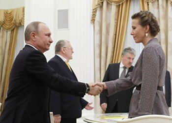 Arratiset/ Konkurroi përballë Putinit në zgjedhjet e kaluara, policia ruse bastis banesën e gazetares së njohur në Moskë