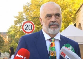 Pragë/ Rama: Vendet evropiane po bashkohen gjithnjë e më shumë, Shqipëria ka një peshë tjetër