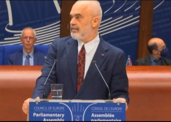 “Faktet s’mund të merren nga lojërat e pushtetit”/ Rama në KiE: Besimi në institucionet kombëtare duhet rivënë në vend