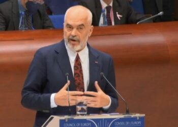 Live nga Strasburgu/ Rama u jep ‘leksion’ vendeve anëtare të BE si të shkruajnë saktë emrin e Kosovës: Jo Kosovo…!