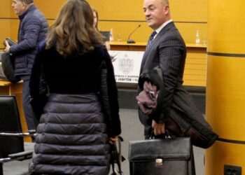 U akuzua për nxjerrje sekreti/ Gjykata e Lartë i refuzon kthimin në detyrë ish numrit 2 të OFL