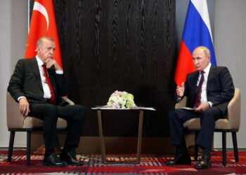 Erdogan takim me Putinin për të diskutuar idenë e bisedimeve Rusi-Perëndim