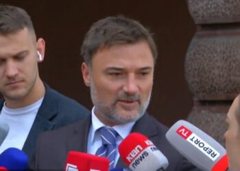 Përfundon takimi! Alibeaj tregon se çfarë u bisedua me 8 ambasadorët kryesorë në Shqipëri