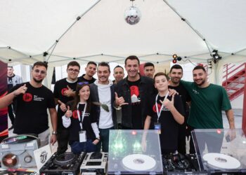Veliaj uron studentët për vitin e ri akademik: I lehtësojmë me abone falas dhe subvencion 50% të tarifës së konvikteve