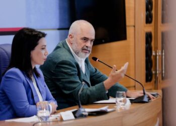 “BE duhet të gjejë…”/ Rama për mjekësinë: Paguajmë ne dhe i merr Gjermania mjekët gati!