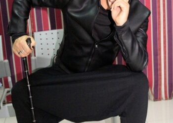 “Shkëputem nga llumi”/ Robert Aliaj flet për fundet trend për meshkujt: Kam 12 vite që i vesh, përdor dhe fustane