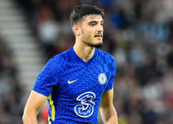 VIDEO/ Super gol i Armando Brojës, shpërthen Stamford Brigde