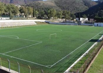 Goditi me gurë arbitrin, arrestohet 50-vjeçari në Delvinë