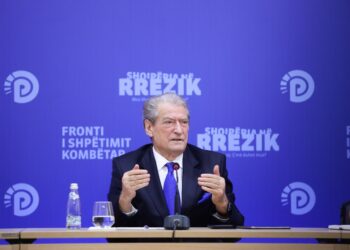 Berisha i bën thirrje autoriteteve të Kosovës: Ndaloni fushatën politike të Ramës ndaj Gjykatës së Hagës