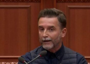 Braçe: Zjarrfikësit s’mund të trajtohen njësoj si ata në zyra, meritojnë një rritje page në përputhje me rrezikun