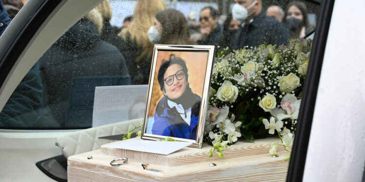 Battipaglia (Salerno) 26-02-2022
I funerali di Claudio Mandia si sono svolti stamani nella Chiesa Santa Maria della Speranza di Battipaglia (Salerno).
foto Massimo Pica/ANSA