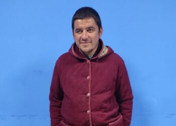 “Nuk mbaj mend emrin”, policia e Durrësit gjen në rrugë një 30-vjeçar të humbur
