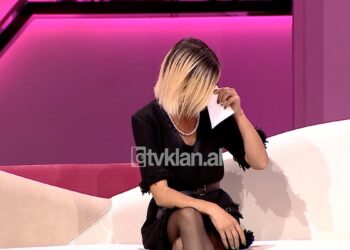 “26 vite diferencë nuk e penguan mamin të dashurohej me babin që doli nga burgu për vrasje”