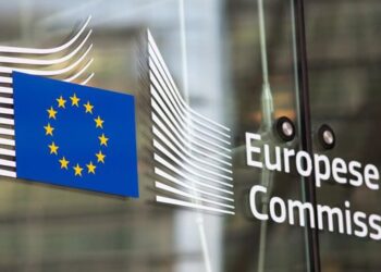 “Rregulla strikte për vizat”/ KE, thirrje autoriteteve të shteteve anëtare për masa më të rrepta sigurie për rusët