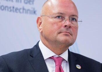 Me dorë të ‘hekurt’/ Shefi gjerman i sigurisë kibernetike u shkarkua pas raportimeve për lidhjet me Rusinë