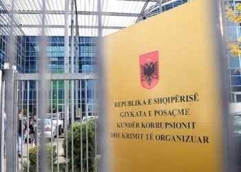 Mori 2 mijë euro për të liruar një të burgosur/ Apeli i GJKKO rikthen në qeli ish-prokurorin Edmond Karriqi