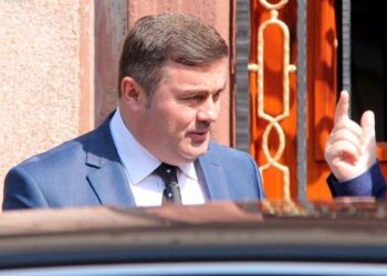 Vijon rrjedhja e informacionit! Hakerat publikojnë lëvizjet e kreut të SHISH, Helidon Bendo