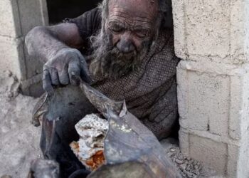 Vdes ‘njeriu më i pisët në botë’, kaloi rreth 67 vjet të jetës së tij pa u larë