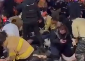 VIDEO/ Halloween kthehet në tragjedi në Korenë e Jugut, mbi 50 njerëz pësojnë atak kardiak