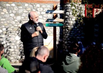 “Mendoja ku të gjej lekët për Ministrin, por s’ishte ashtu…”/ Mësuesi i Lurës tregon si fitoi mbështetjen e AZHBR për bujtinën në Lurë