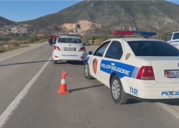 Kamioni ‘fut nën rrota’ të moshuarin në Lezhë, dërgohet në spital
