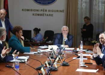 Komisioni i Sigurisë seancë me dyer të mbyllura, drejtuesja e AKSHI-t: Do të diskutohen informacione sekrete