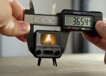 Bëni gati syzet, prezantohet televizori sa një pullë poste (VIDEO)