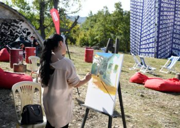 Fshati Krijues në Petrelë, një destinacion i pazakontë