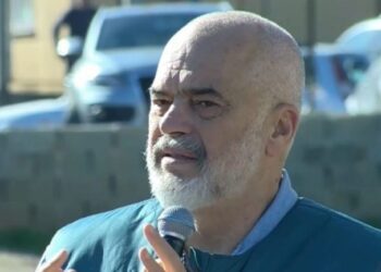 ‘Nuk pushojnë se helmuari njerëzit’, Rama nga Bulqiza: Kryetari i kësaj bashkie është ndër të paktët që…