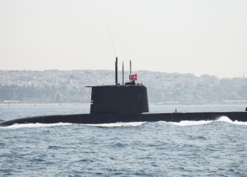 Tensionet/ Turqia hedh “mikrofona” nënujorë në Egje për të “dëgjuar” nëndetëset greke