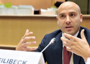 Reagon zv.Presidenti/ I refuzuan Metës pjesëmarrjen në Kongres, PES konfirmon vendimin: Bëri aleancë me Berishën