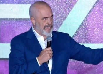 “Për këtë e do Putin”/ Rama për Berishën: Ka dhënë prova se di t’i vërë flakën Shqipërisë!