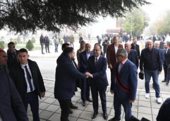 ‘Fshehja’ e çuditshme e gjeneralit që drejton Republikën