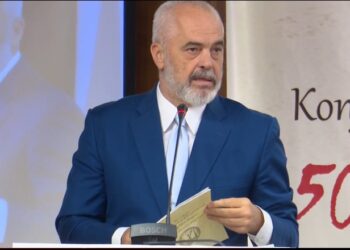 “Gjuha shqipe sot, e kërcënuar”, Rama: Bashkimi i shqiptarëve 50 vite më parë ishte mahnitës!
