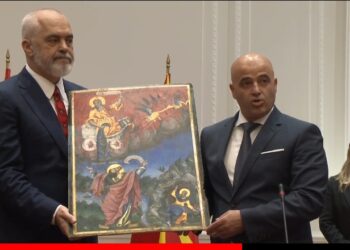 Pas 9 vitesh, Rama i dorëzon ikonën e vjedhur, Kovaçevski: 20 të tjerat do i marr vetë në Shqipëri
