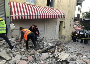 Tërmeti i fortë godet Izmirin, një i vdekur dhe disa të plagosur