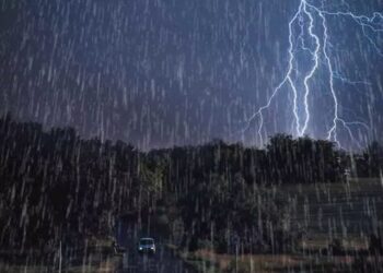 Fillojnë reshjet e dendura, ja qytetet shqiptare që priten të ‘goditen’ nga stuhia