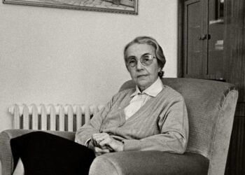 Nexhmije Hoxha u hetua për kafe, sot nuk i kërkohet llogari politikanëve që kanë miliarda?