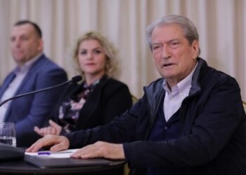 “Foltoret”/ Berisha hap fushatën e Belind Këlliçit për përzgjedhjen në primare si kandidat për kryetar bashkie: E votuat si deputet…!