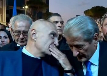 Protesta Berisha-Meta/ PS: Porosia për sot nga Moska ishte të mos dënohej agresioni rus në Ukrainë dhe bedelat e Putinit në Tiranë e zbatuan