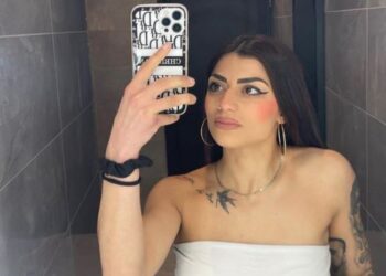 “Jam shtatzënë dhe u ndava se më bëtë kriminele”, blogerja shqiptare akuza të rënda mediave britanike