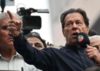 Plagoset me armë ish-kryeministri i Pakistanit, u qëllua gjatë një proteste